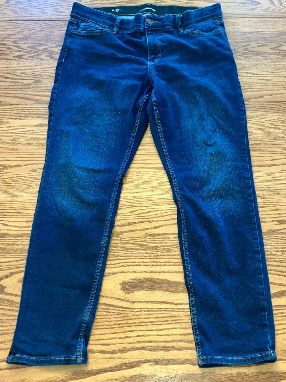 Liz Claiborne Straight Leg Jeans in Dark Blue